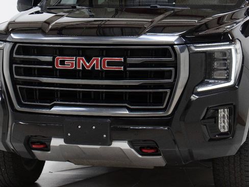 Used 2021 GMC Yukon XL AT4 w/ Rear Media and Nav Package AWD/4WD image 11