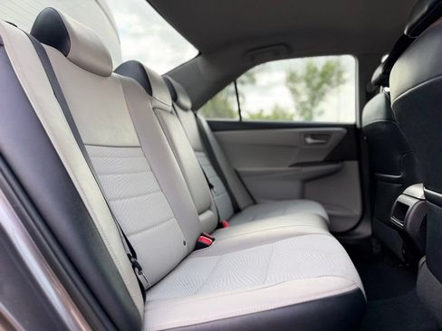 Used 2017 Toyota Camry SE FWD image 24