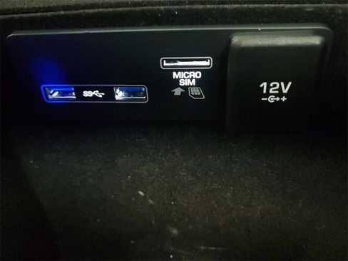 Used 2020 Land Rover Range Rover Velar R-Dynamic HSE image 20