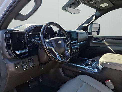 Used 2024 Chevrolet Silverado 2500 LTZ w/ LTZ Premium Package image 30