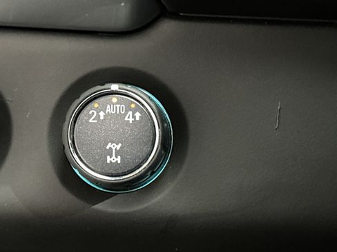 Used 2020 Chevrolet Tahoe LT image 41