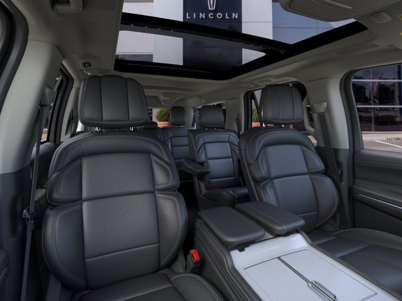 New 2026 Lincoln Navigator L Reserve AWD/4WD image 10