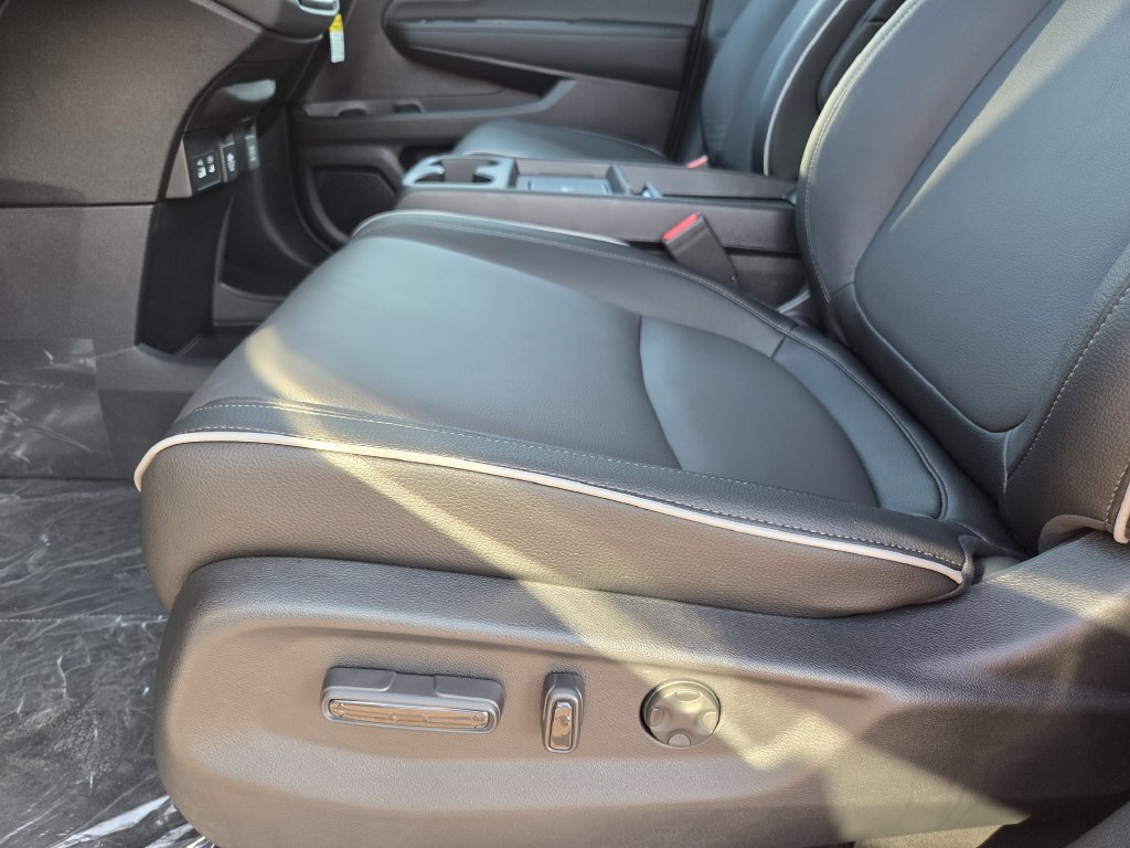 New 2026 Honda Odyssey Touring image 15
