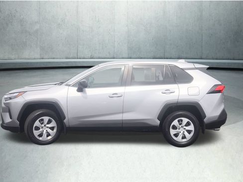 Used 2023 Toyota RAV4 LE AWD/4WD image 26