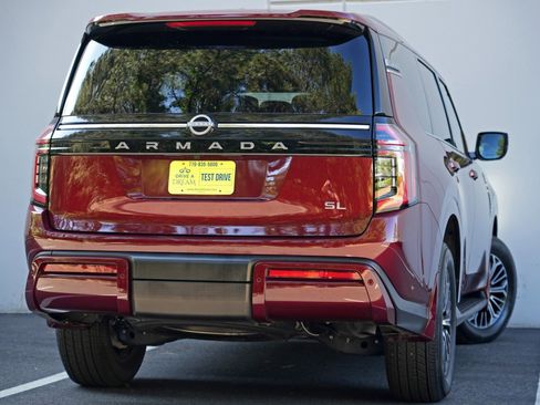 Used 2025 Nissan Armada SL AWD/4WD image 5