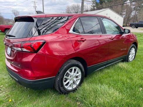 Used 2023 Chevrolet Equinox LT image 3