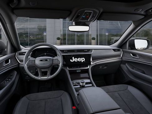 New 2026 Jeep Grand Cherokee Altitude image 14