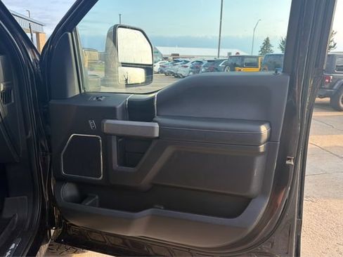 Used 2019 Ford F250 Platinum w/ Platinum Ultimate Package AWD/4WD image 19