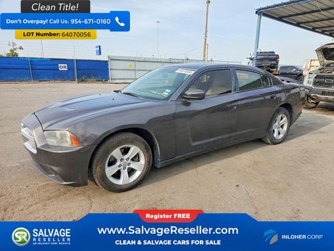 Used 2014 Dodge Charger SE RWD image 1
