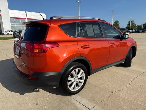 Used 2015 Toyota RAV4 Limited w/ Technology Package AWD/4WD image 3