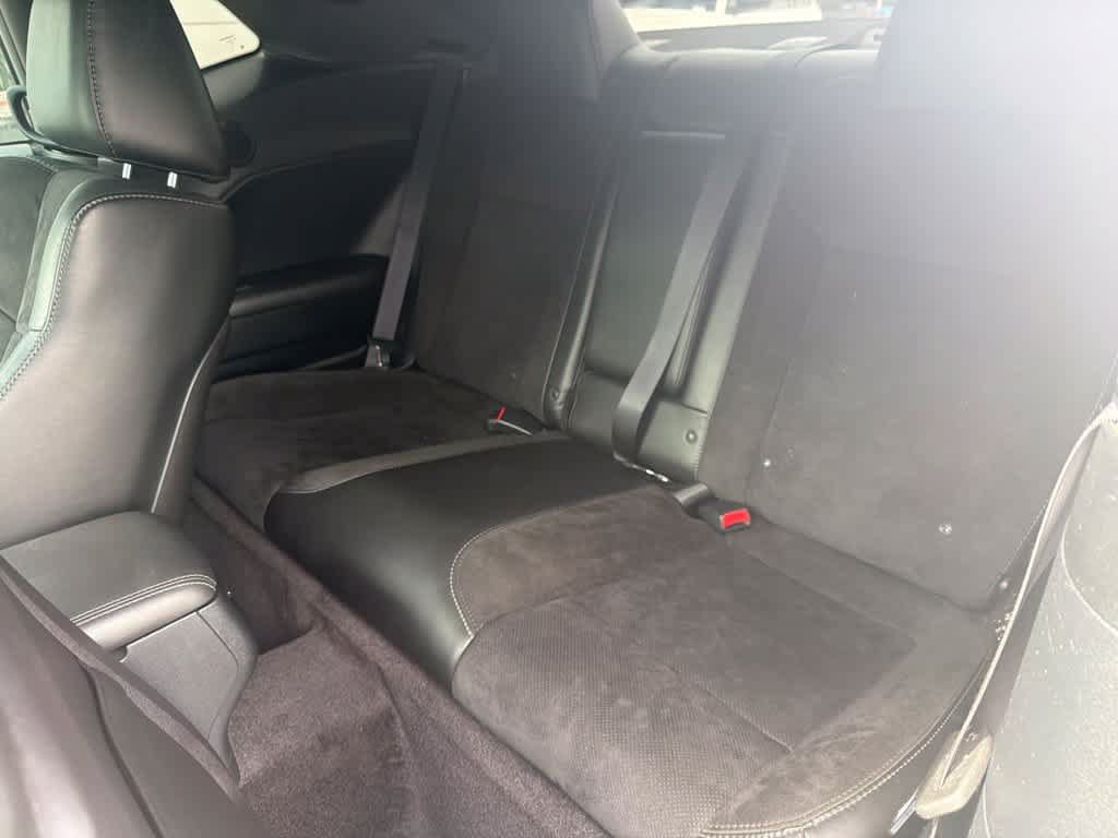 Used 2018 Dodge Challenger R/T Scat Pack w/ Leather Interior Group RWD image 15