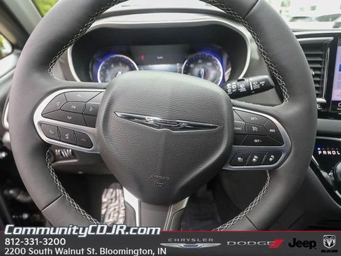 New 2025 Chrysler Voyager LX FWD image 13