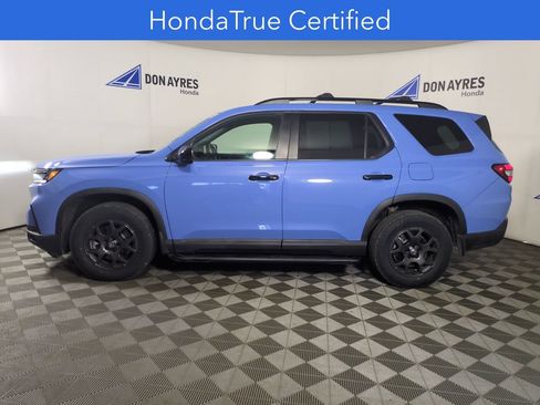 Certified 2023 Honda Pilot TrailSport image 2