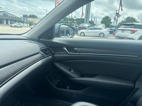 Used 2021 Honda Accord EX-L image 15