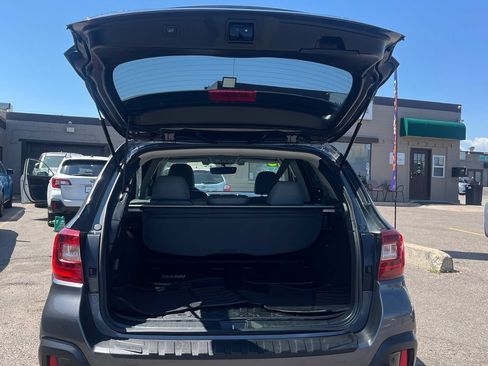 Used 2018 Subaru Outback 2.5i Limited AWD/4WD image 24