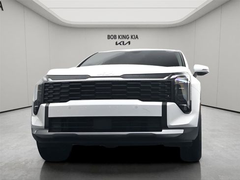 New 2026 Kia Sportage LX FWD image 9
