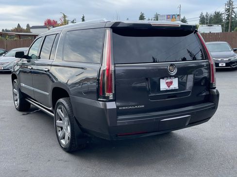 Used 2015 Cadillac Escalade ESV Premium image 5
