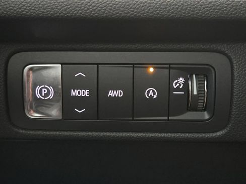 Used 2024 Chevrolet Traverse Z71 AWD/4WD image 22