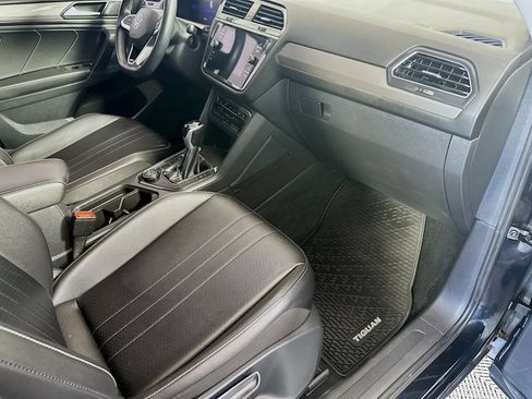 Used 2022 Volkswagen Tiguan SE AWD/4WD image 33