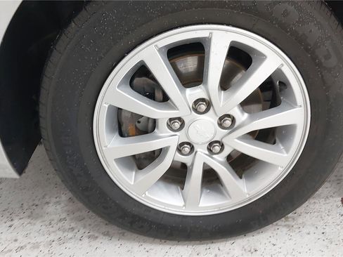 Used 2019 Chevrolet Sonic LT image 19