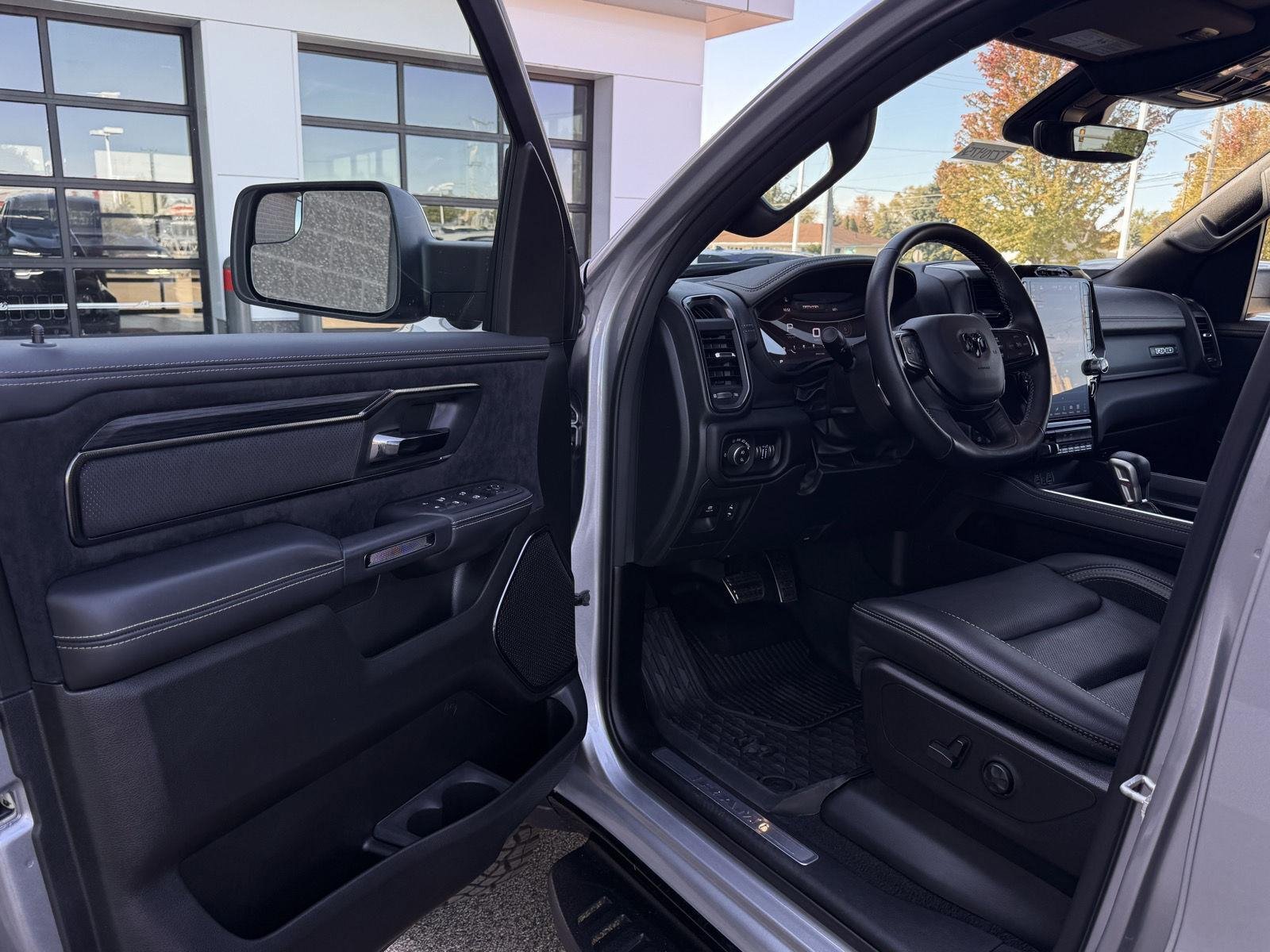 Used 2025 RAM 1500 RHO AWD/4WD image 19