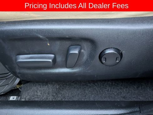 Used 2013 Toyota RAV4 Limited FWD image 21