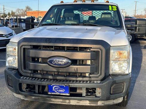 Used 2013 Ford F250 XL image 2