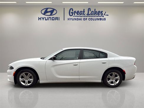 Used 2023 Dodge Charger SXT image 2