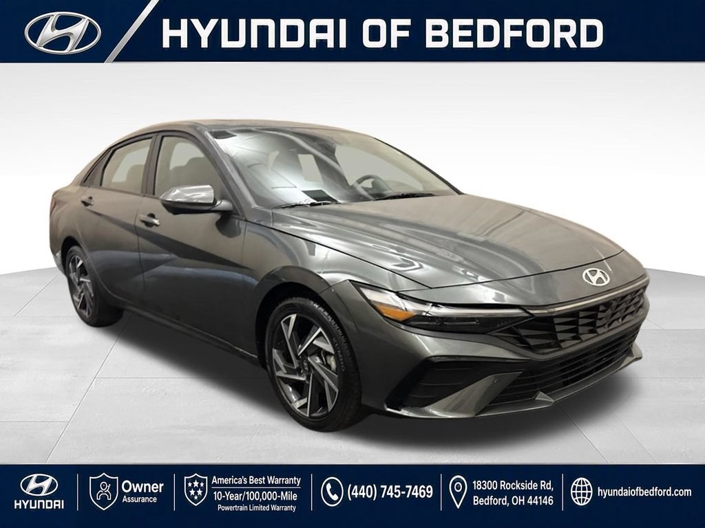 Used 2024 Hyundai Elantra Limited FWD image 3