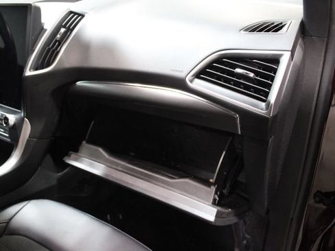Used 2024 Ford Edge ST-Line AWD/4WD image 27