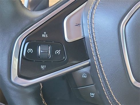 Used 2020 Chevrolet Corvette Stingray Premium Cpe w/ 3LT Preferred Equipment Group image 8