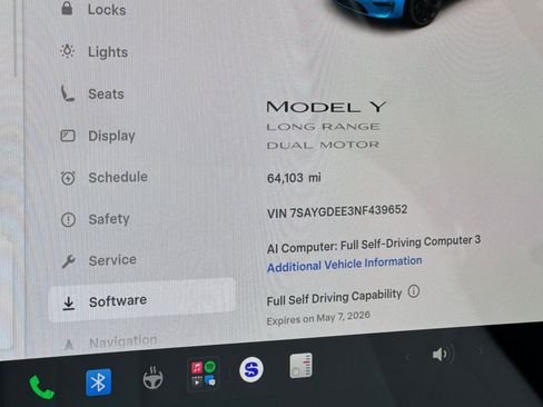 Used 2022 Tesla Model Y Long Range AWD/4WD image 25
