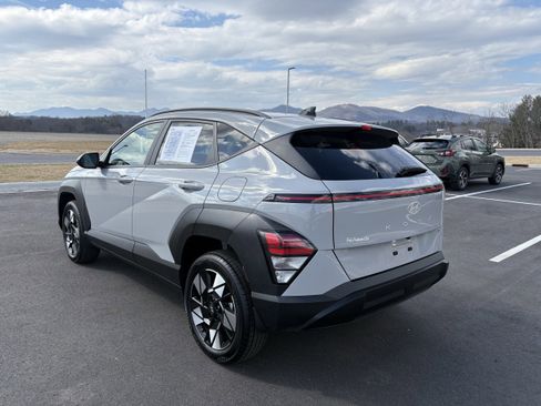 Used 2025 Hyundai Kona SEL image 6