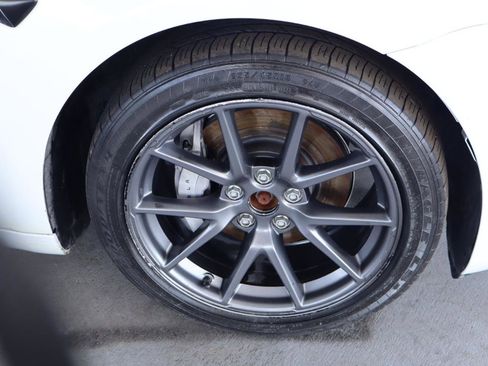 Used 2022 Tesla Model 3 Long Range AWD/4WD image 37