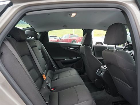 Used 2023 Chevrolet Malibu LT FWD image 27
