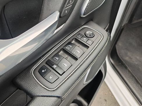 Used 2023 RAM 1500 Laramie AWD/4WD image 11