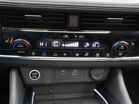 Used 2023 Nissan Rogue Platinum w/ Platinum Premium Package image 25