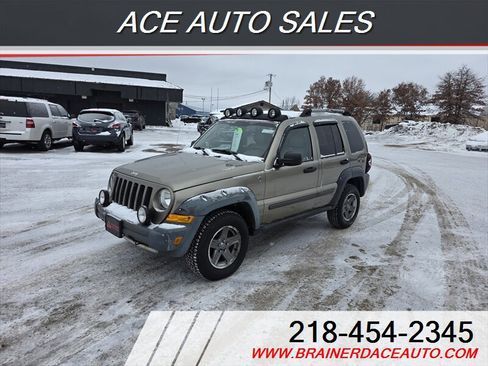 Used 2005 Jeep Liberty Renegade w/ Luxury Group image 2