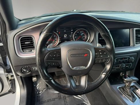 Used 2019 Dodge Charger SXT AWD/4WD image 14