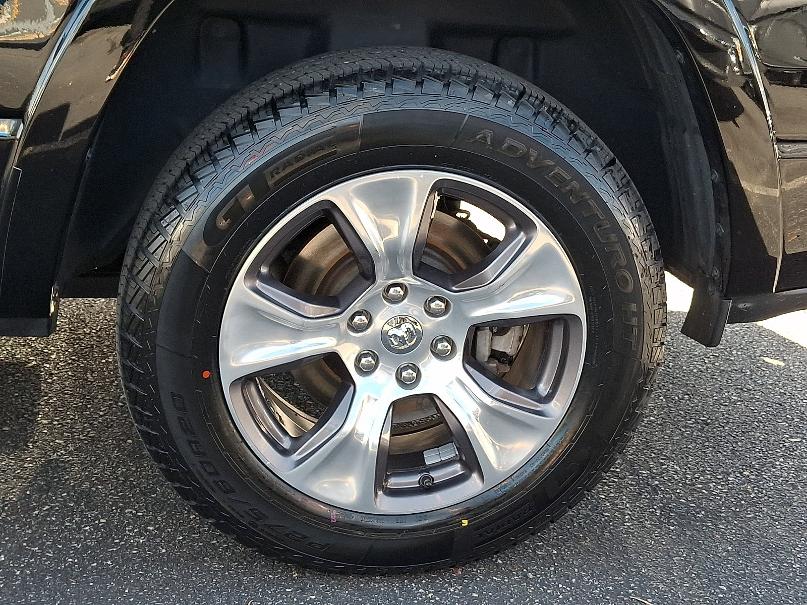Used 2020 RAM 1500 Laramie AWD/4WD image 8