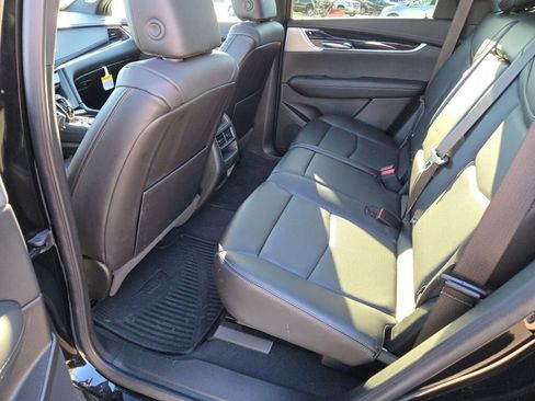 New 2025 Cadillac XT5 Premium Luxury w/ LPO, Red Accent Package AWD/4WD image 17