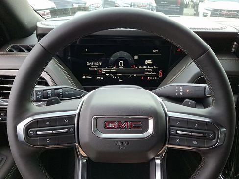 New 2026 GMC Yukon Elevation image 13