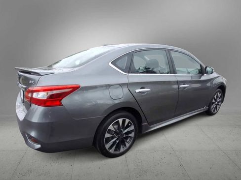 Used 2018 Nissan Sentra SR FWD image 8