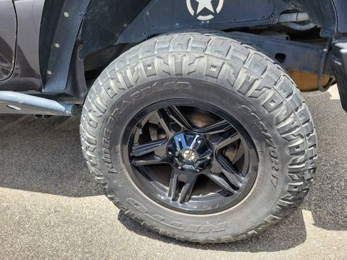 Used 2013 Jeep Wrangler Sport w/ Connectivity Group AWD/4WD image 19