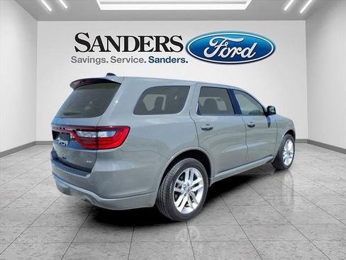 Used 2023 Dodge Durango GT image 2