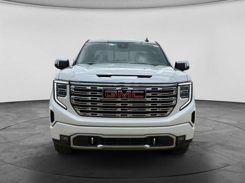 Used 2025 GMC Sierra 1500 Denali w/ Denali Reserve Package AWD/4WD image 4