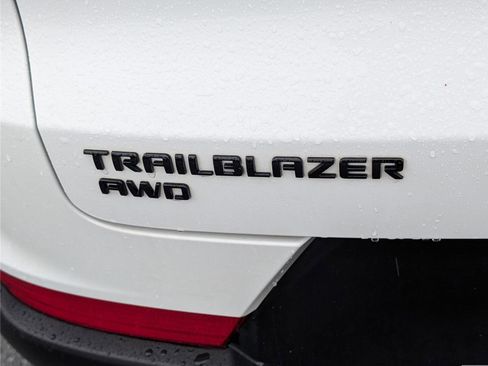 Used 2023 Chevrolet TrailBlazer LS AWD/4WD image 9
