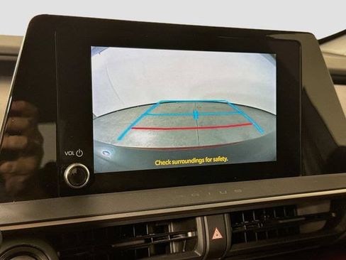 Certified 2025 Toyota Prius Plug-In Hybrid FWD image 15