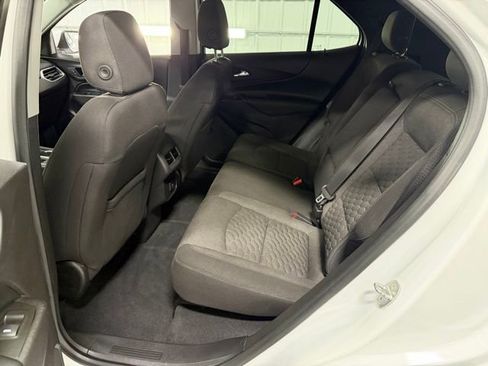 Used 2020 Chevrolet Equinox LT w/ Driver Convenience Package AWD/4WD image 11