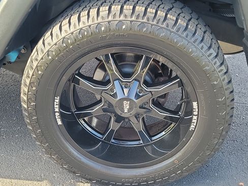 Used 2018 Jeep Wrangler Unlimited Sport S AWD/4WD image 7